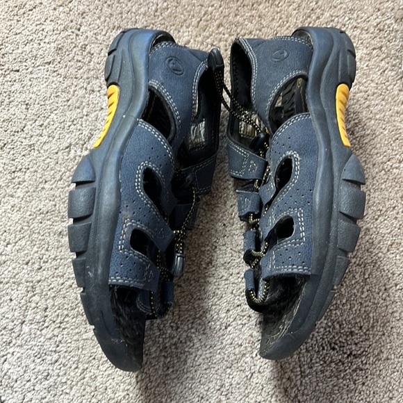 Air walk men’s sandals - Picture 3 of 5